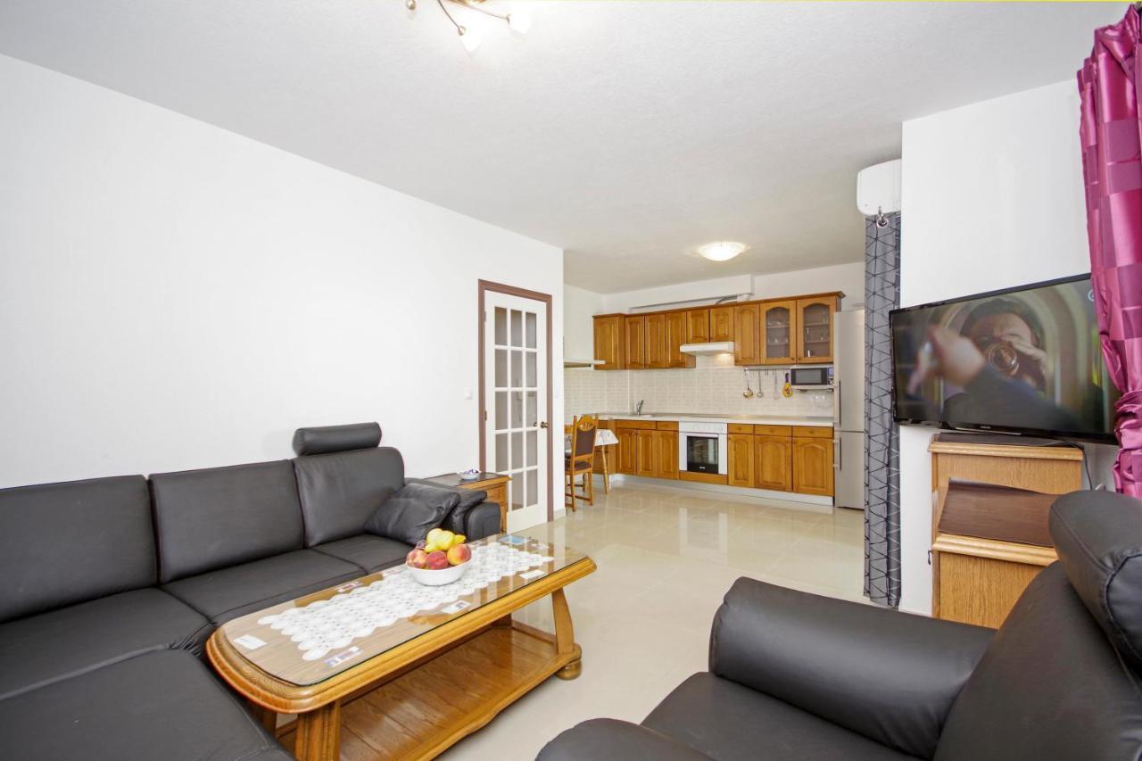 Apartmani Cezar Makarska Buitenkant foto
